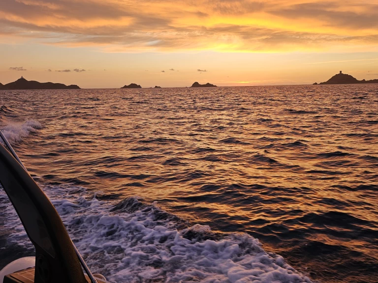 Uthyrning RIB i Ajaccio - Capelli Tempest 770