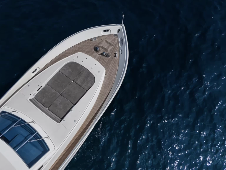 Lyx yacht för uthyrning Golfe-Juan till det bästa priset 