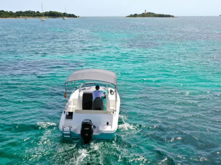 Motorbåt  för uthyrning Port d'Alcudia till det bästa priset 