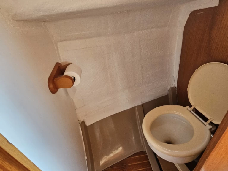 Bénéteau California 660 biquilles charter bareboat eller skeppad i Isolella