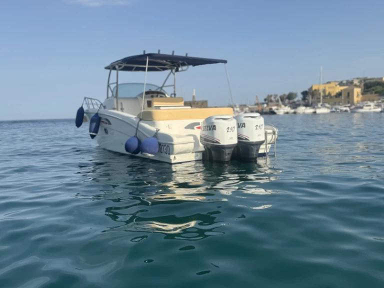 Selva Selva SD90 Cabin charter bareboat eller skeppad i Catania