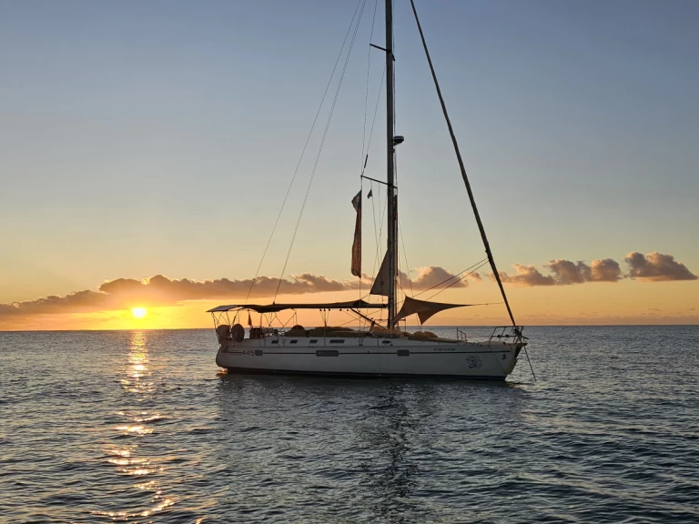 Uthyrning Segelbåt  Bénéteau med en båtlicens 