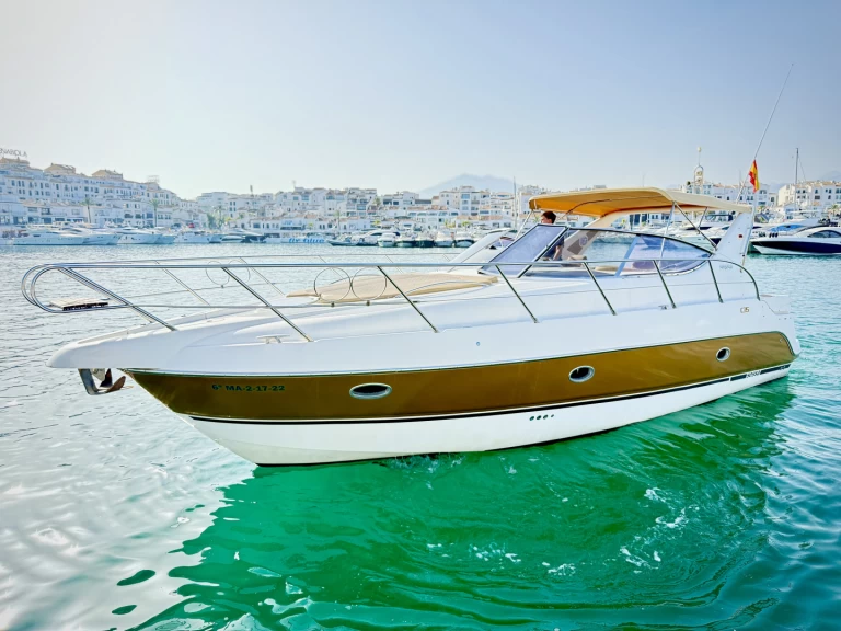 Sessa Marine C35 charter bareboat eller skeppad i Puerto Banús