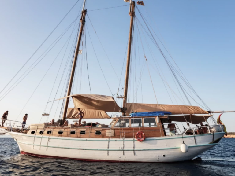 Hyra Segelbåt  med eller utan skeppare Custom Made Marina Formentera 