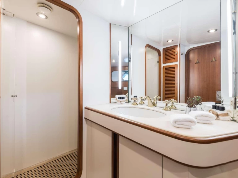 Båtuthyrning Lagoon Lagoon 630 Motor Yacht i Ibiza Town på Samboat 