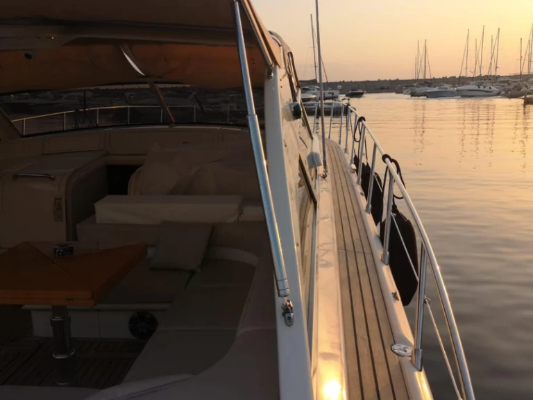 Ipenema Ipenema 53 charter bareboat eller skeppad i Torre Annunziata