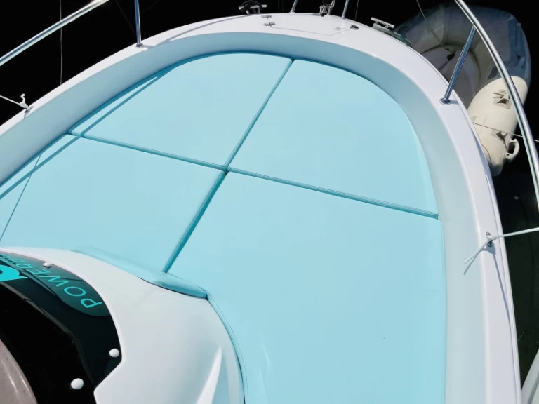 Uthyrning Motorbåt  Romar med en båtlicens 