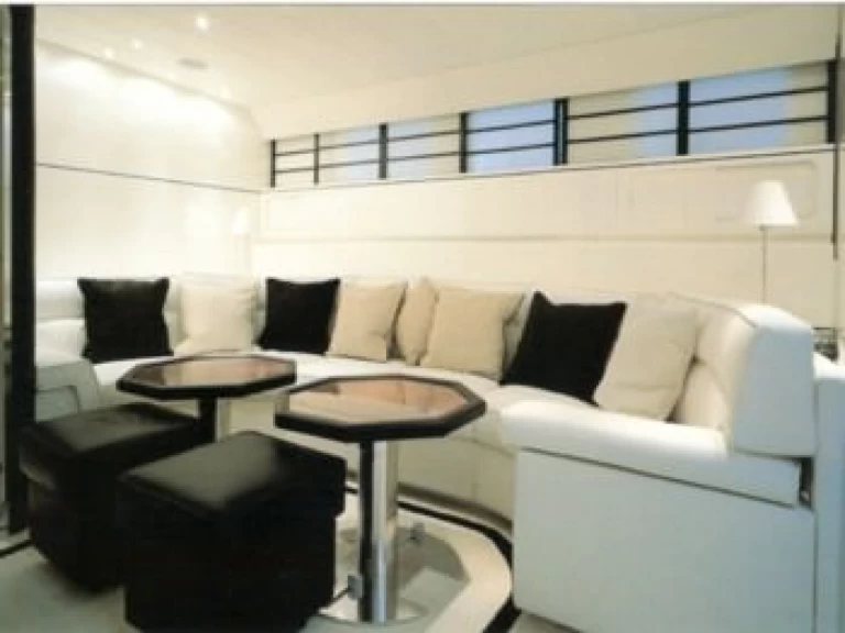 Leopard DARE TO DREAM charter bareboat eller skeppad i Nassau