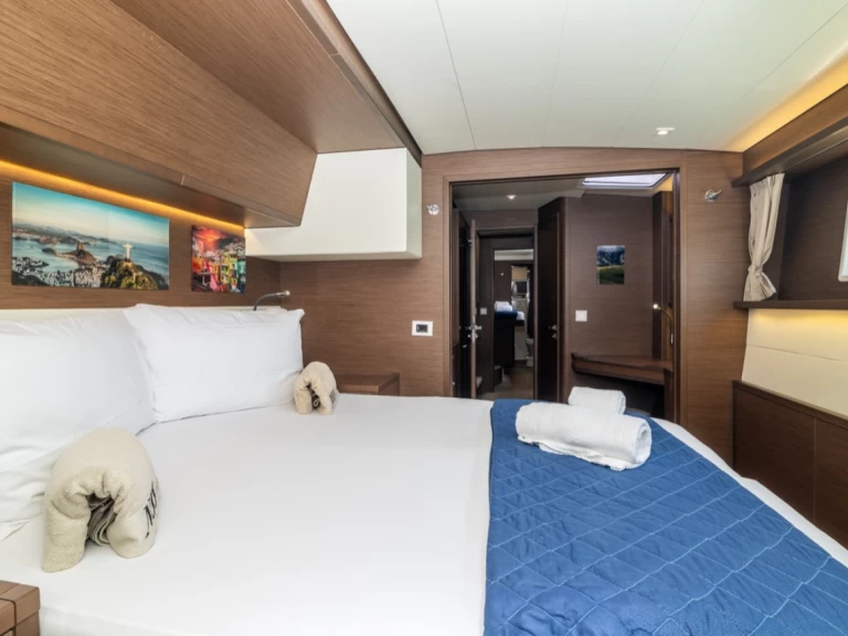 Lagoon Lagoon 52 F charter bareboat eller skeppad i Cugnana Verde