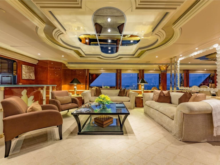 Uthyrning Lyx yacht Christensen med en båtlicens 