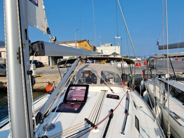 Hyr en Bavaria Cruiser 40 Volos 