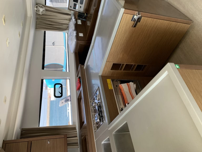 Båtuthyrning Lagoon Lagoon 450 F i Alimos på Samboat 