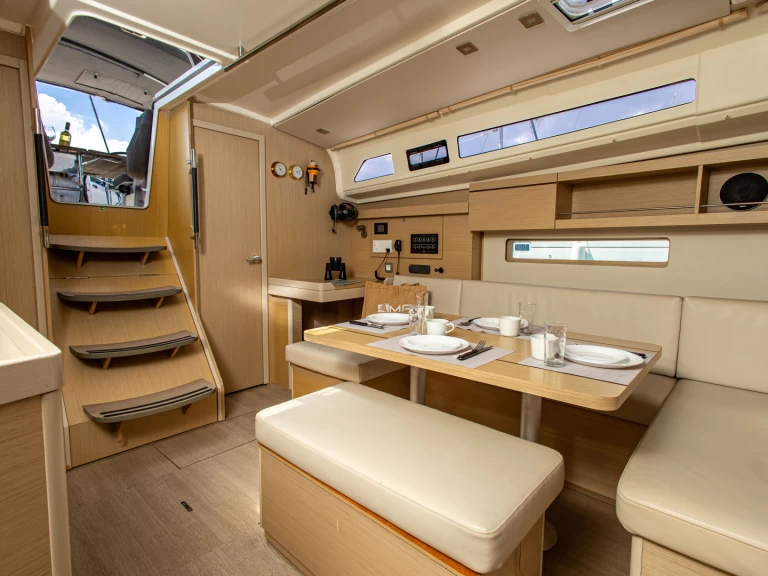 Segelbåt  för uthyrning Palairos till det bästa priset 