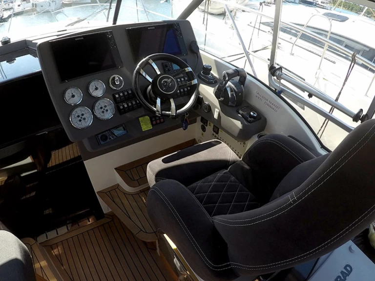 Yacht charter Šibenik  billig Marex 360 CC
