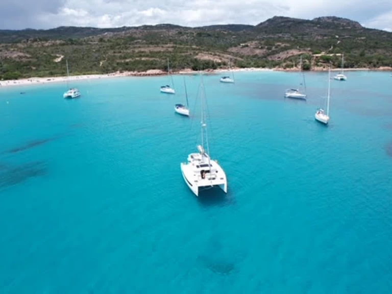 Hyr en Bali Bali 4.2 Villefranche-sur-Mer 