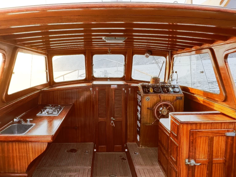 Hyra Motorbåt  med eller utan skeppare G.i.a.m Rapallo Bocca di Magra 