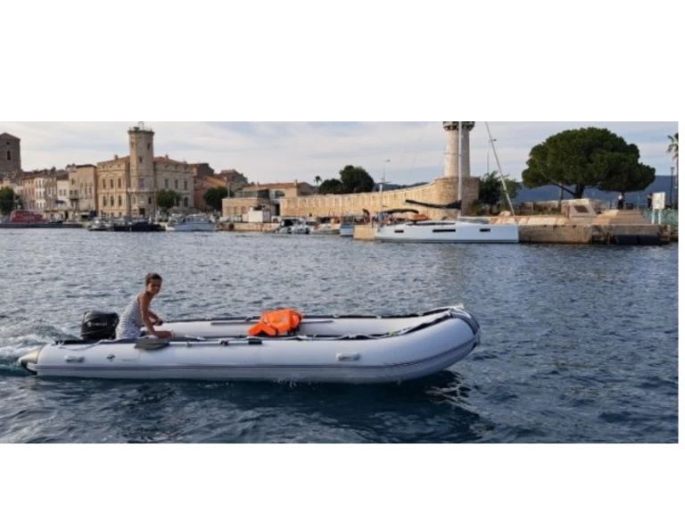 Hyra RIB med eller utan skeppare Aqua-Marina La Ciotat 