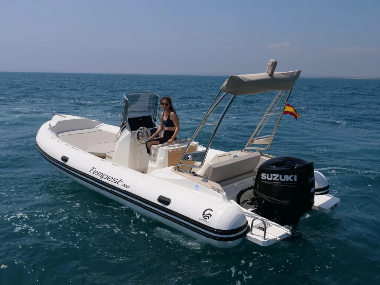 Uthyrning RIB i Empuriabrava - Capelli Tempest 700