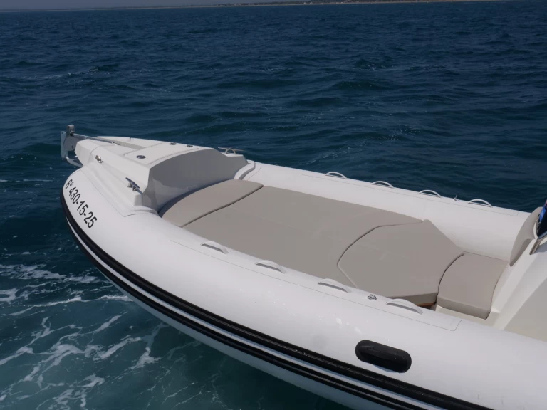 Hyra RIB med eller utan skeppare Capelli Empuriabrava 