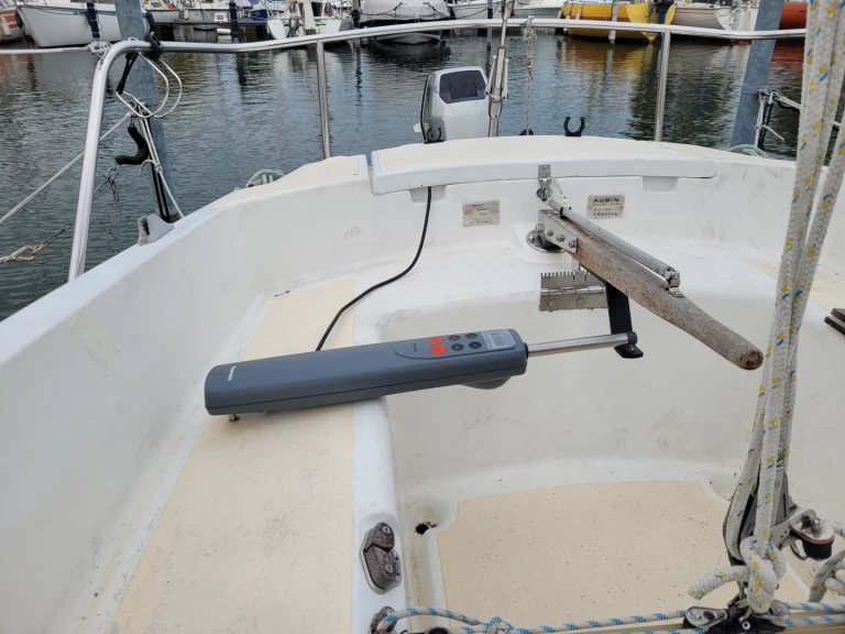 Segelbåt  för uthyrning Auvernier till det bästa priset 