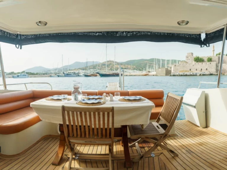 Hyra Lyx yacht med eller utan skeppare costom made  Bodrum 
