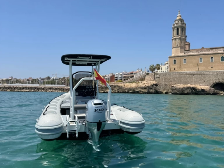 Uthyrning RIB Highfield med en båtlicens 