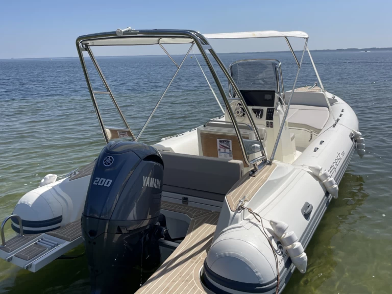 Capelli Tempest 700 Sun charter bareboat eller skeppad i Biscarrosse