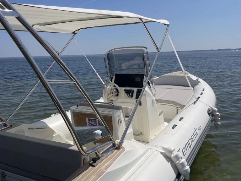 Hyra RIB med eller utan skeppare Capelli Biscarrosse 