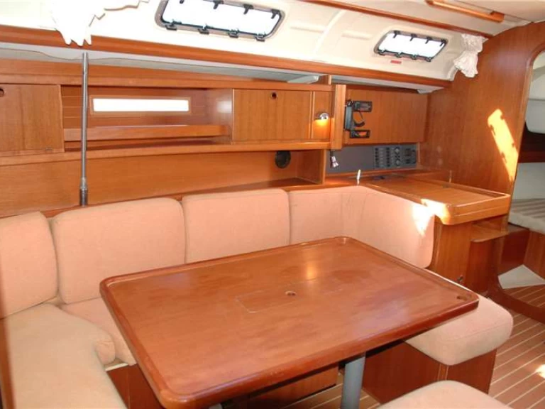 Uthyrning Segelbåt  Dufour med en båtlicens 