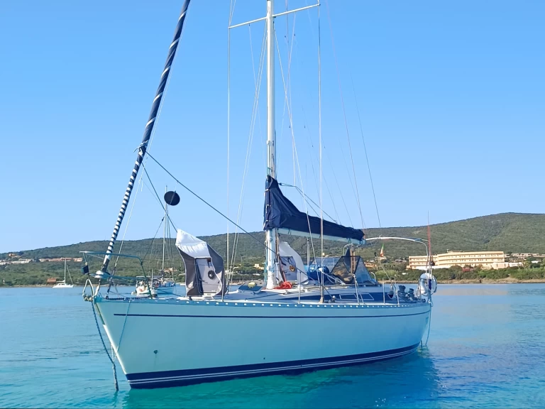 Yacht charter Arbatax billig Comet 420