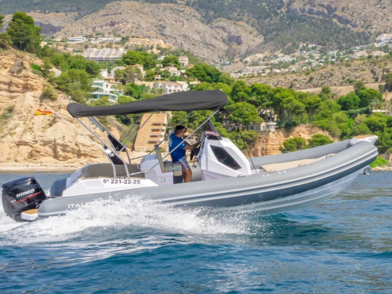 Uthyrning RIB Italboats med en båtlicens 
