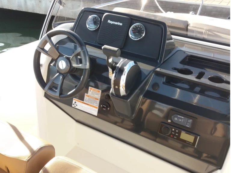 Hyra Motorbåt  med eller utan skeppare Quicksilver Cambrils 