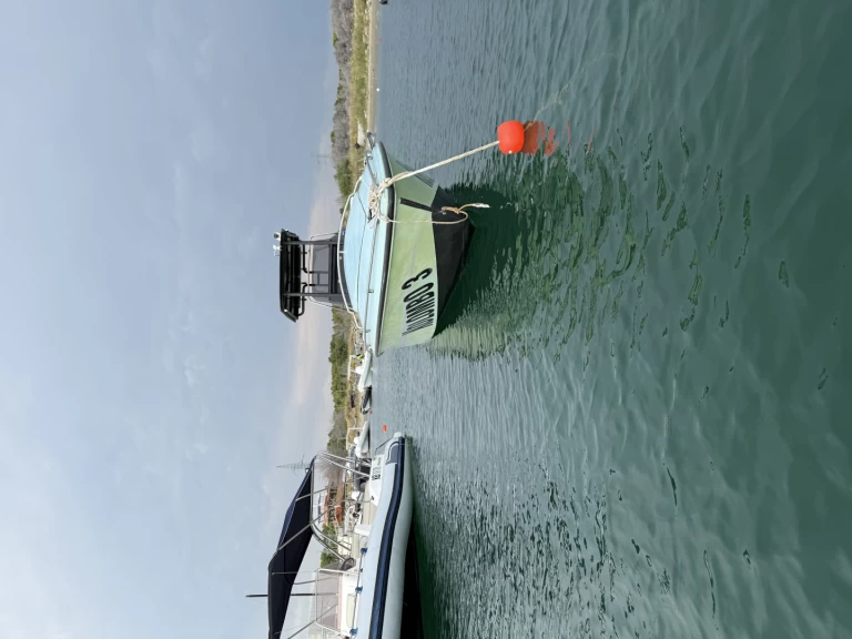 Hyra Motorbåt  med eller utan skeppare Scarab Vlorë 