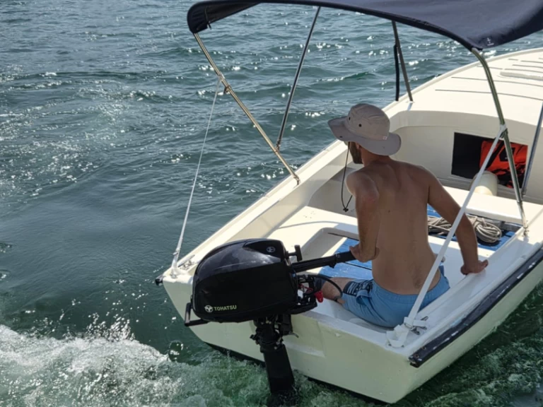 Pasara Jugoplastika charter bareboat eller skeppad i Poljica