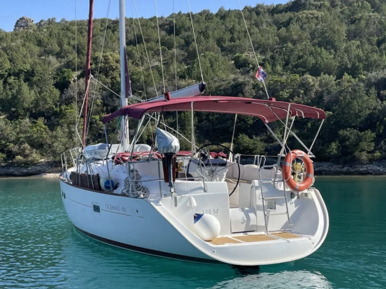 Uthyrning Omiš - Bénéteau Oceanis 411 Celebration av Samboat 