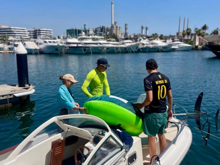 Bénéteau Ombrine 630 charter bareboat eller skeppad i Barcelona