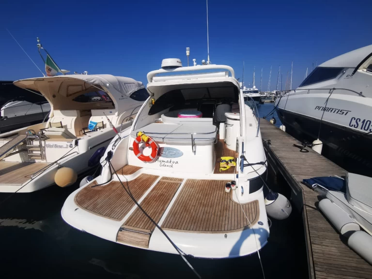 Uthyrning Porto di Salerno - Bavaria Bavaria 37 Hard Top av Samboat 