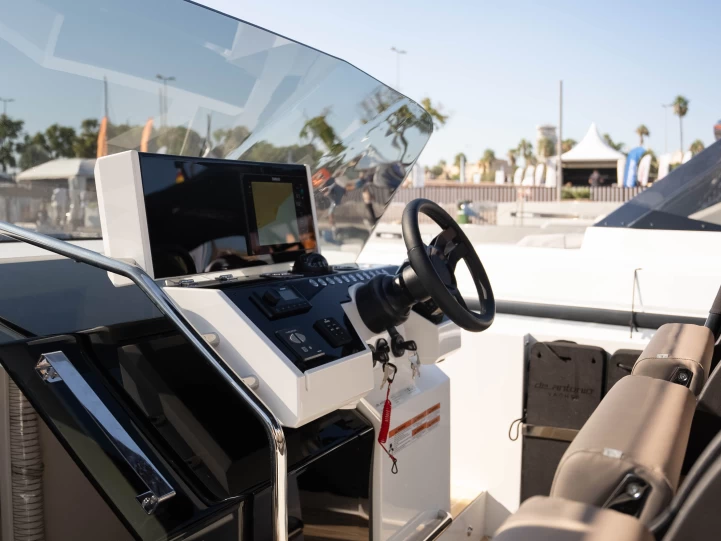 Hyr en DEANTONIO YACHTS D32 Denia 