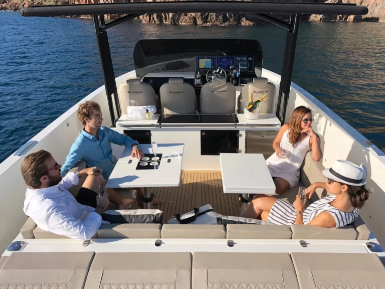 Hyra Motorbåt  med eller utan skeppare DEANTONIO YACHTS Denia 