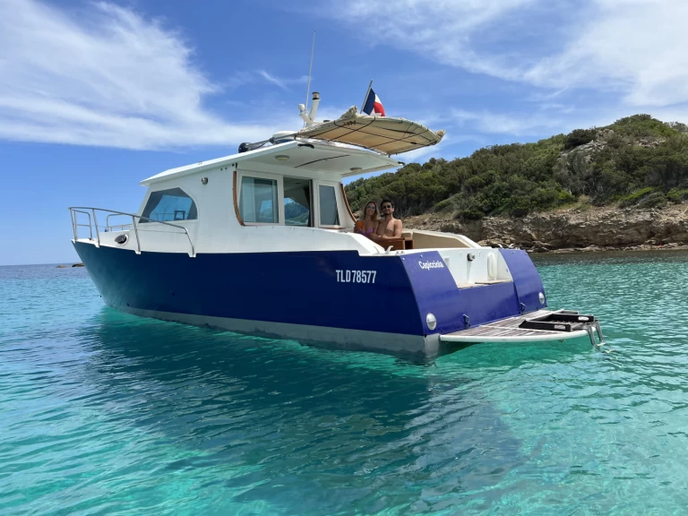 Uthyrning Motorbåt  i Sainte-Lucie de Porto-Vecchio - Meta Yacht JMF 32