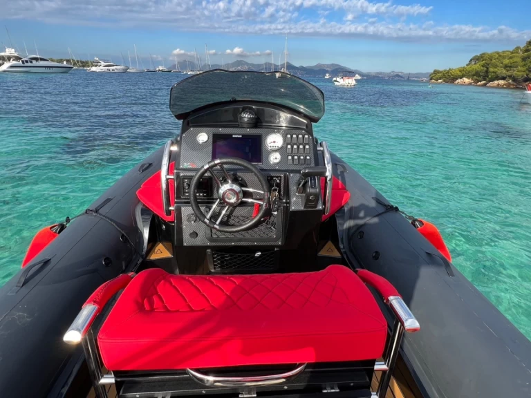 Hyra RIB med eller utan skeppare SPX RIB Saint Raphael 