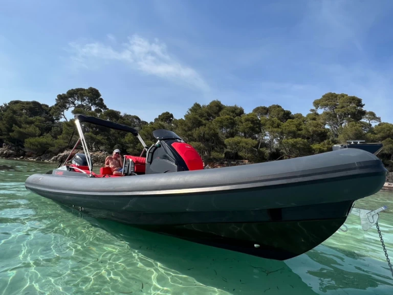 RIB för uthyrning Saint Raphael till det bästa priset 