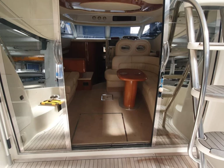 Hyr en Cranchi Atlantique 40 Fly Nettuno 