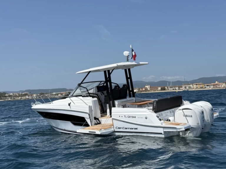 Uthyrning Port Grimaud - Jeanneau Cap Camarat 9.0 WA av Samboat 