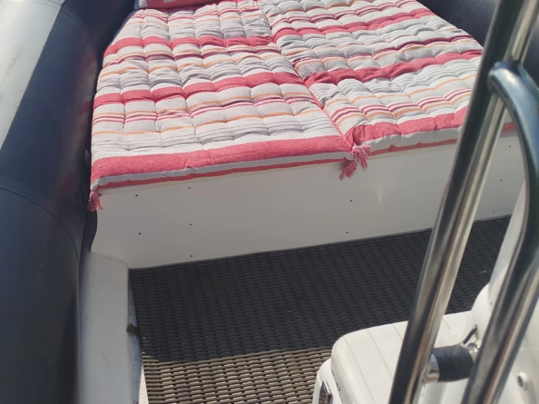 Hyra RIB med eller utan skeppare Bombard Sainte-Maxime 