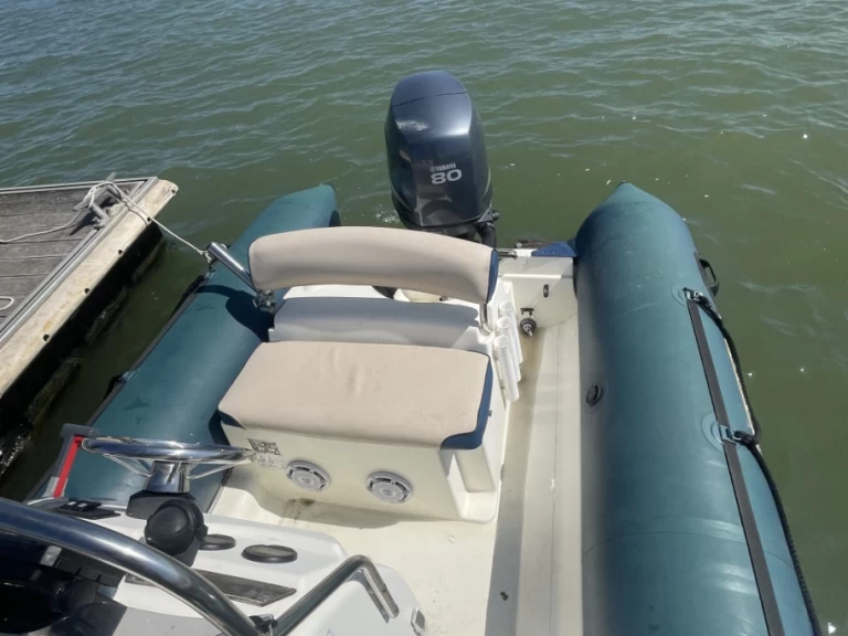 Yacht charter La Plaine-sur-Mer billig Sunrider 550 Bleu