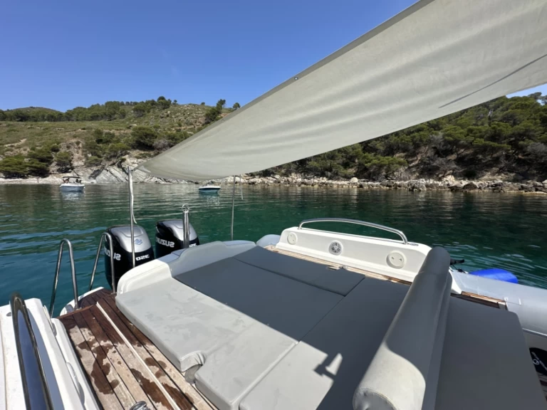 Hyra RIB med eller utan skeppare Duarry Roses 