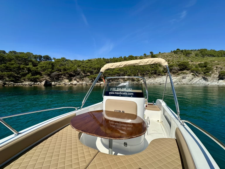 Yacht charter Roses billig 19.5