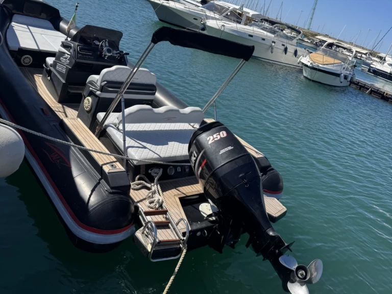 Uthyrning RIB i Porto di Salerno - IAVARONE 26 