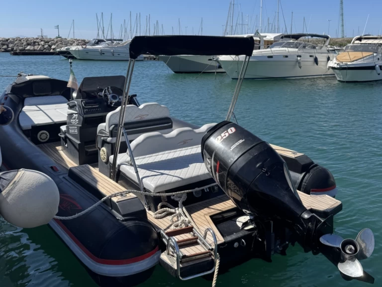 Hyra RIB med eller utan skeppare IAVARONE Porto di Salerno 